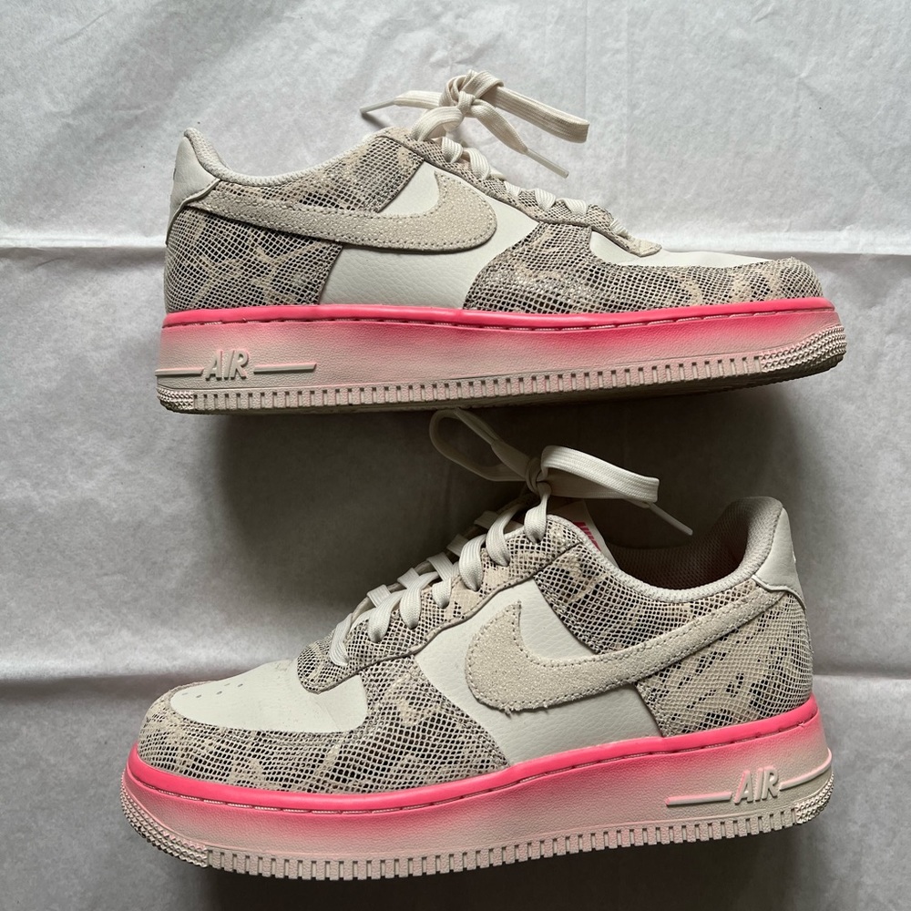 Womens Nike Airforce 1 size 8 barely worn